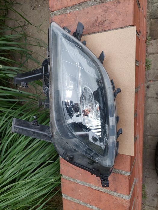 Halogen Lewy Przód Opel Astra J lV kombi 2011rok 13/293/622 L