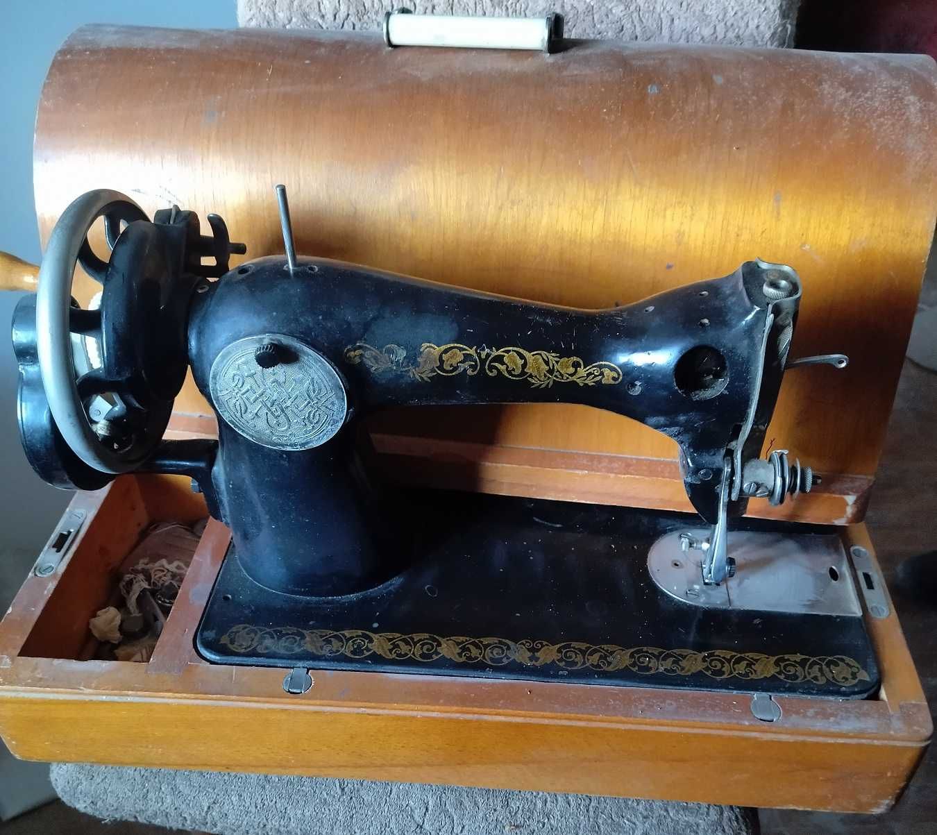 Швейная машинка Подольского механического завода