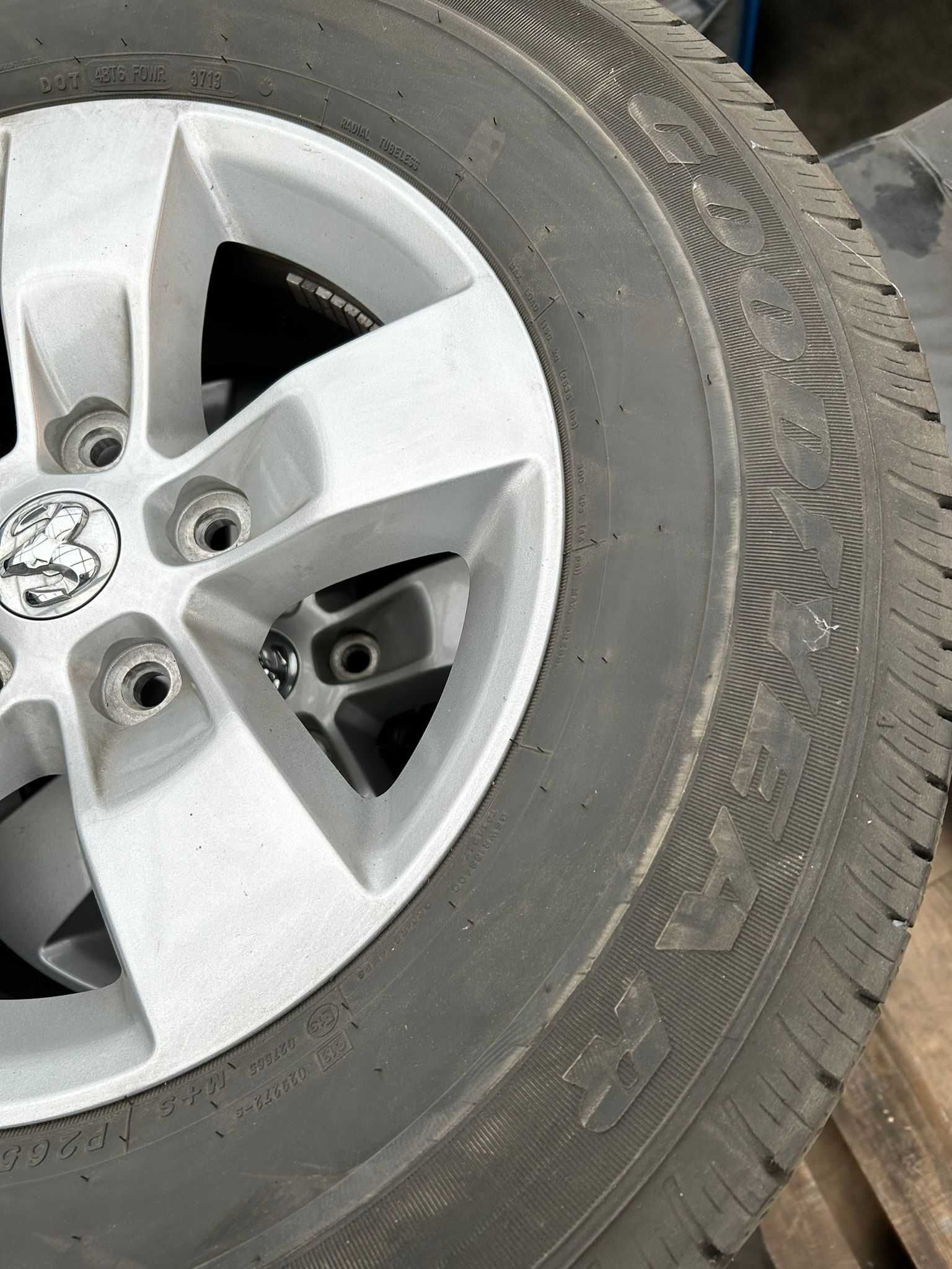 Dodge Ram 265/70 r17 Koła, opony
