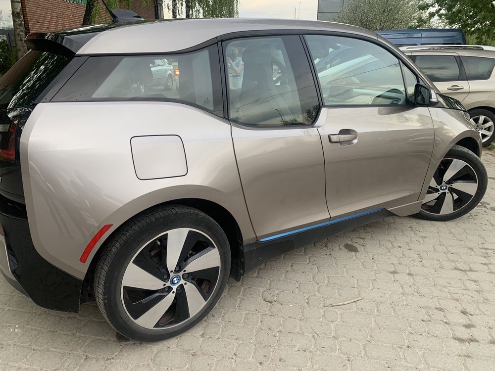 Запчастини Розборка  bmw i3