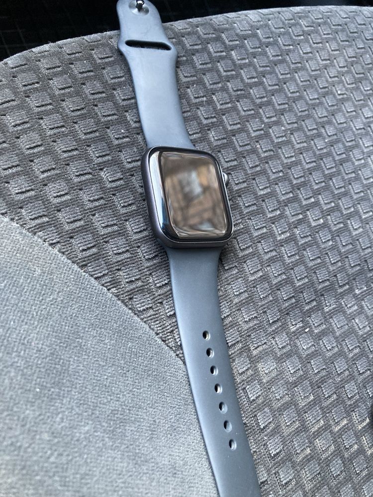 Смарт-часы Apple Watch SE GPS 44mm