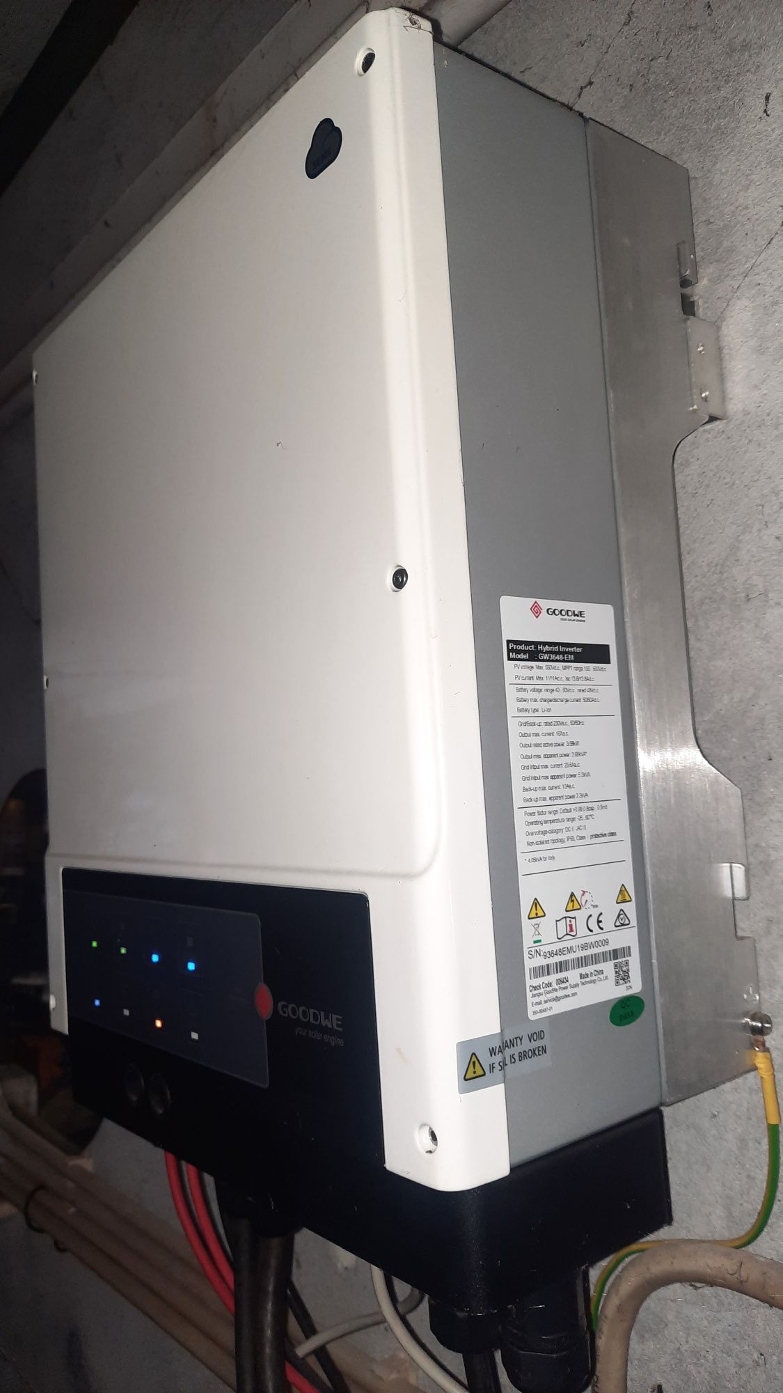 Inverssor solar goodwe3648