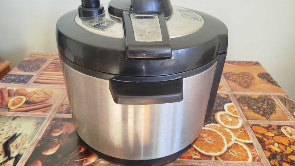 Мультиварка Redmond RMC-M110