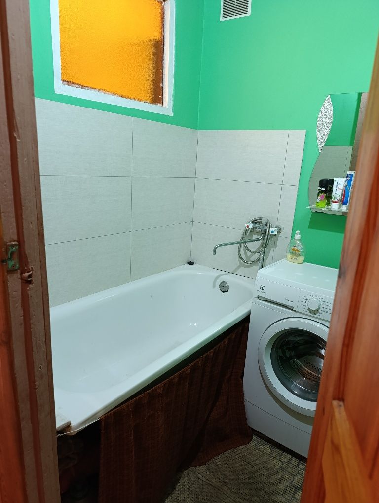 Продам 2 кімнатну Чигиринська