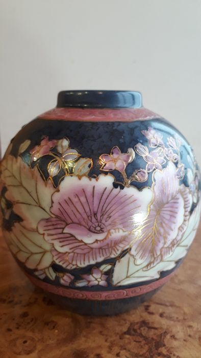 Продам вазу позолота