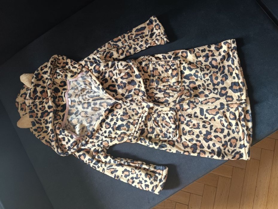 Nowy szlafrok w panterkę z kapturem, rozmiar 110!