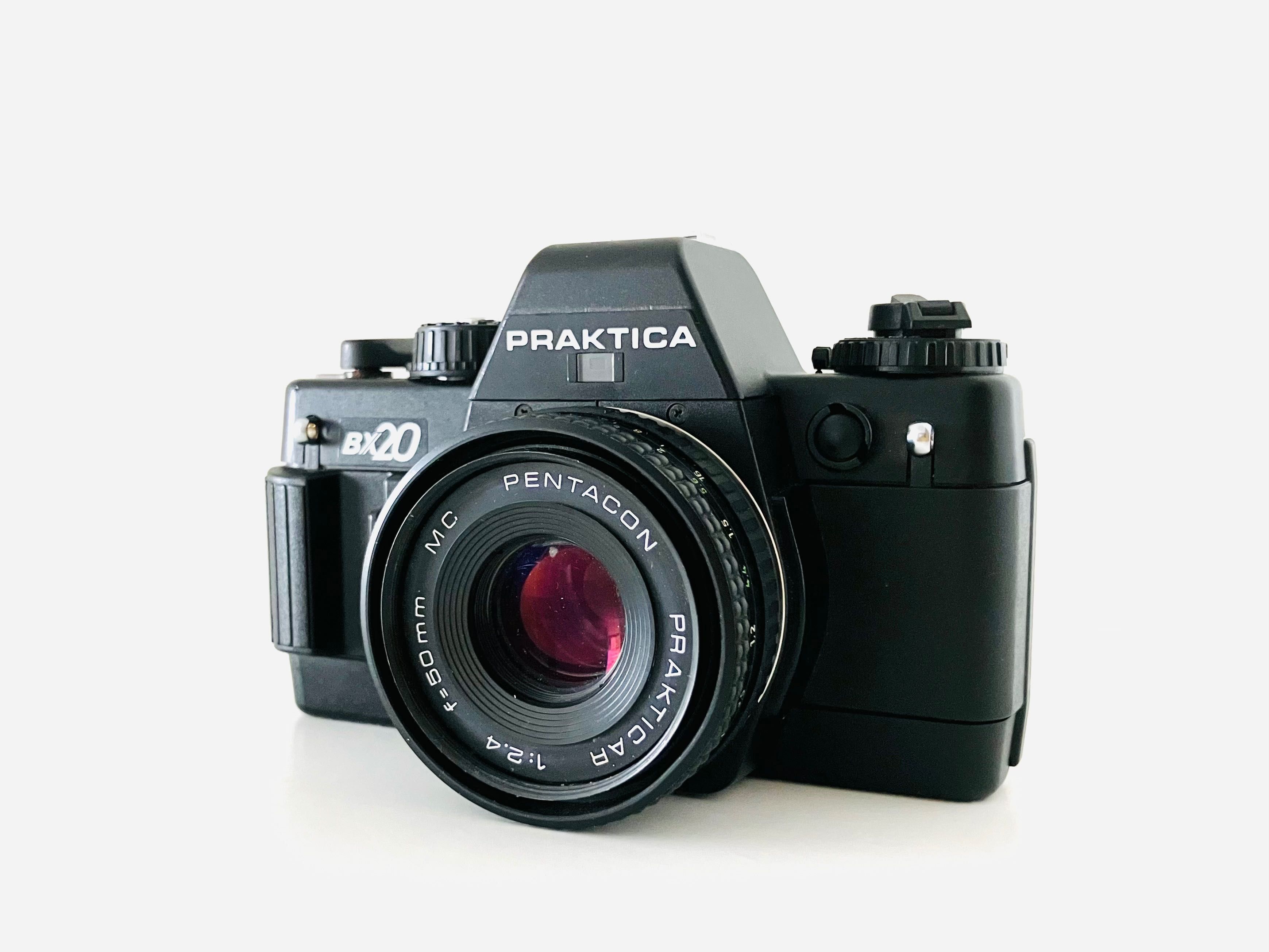 Aparat analog Praktica BX20 + Prakticar 2.4/50
