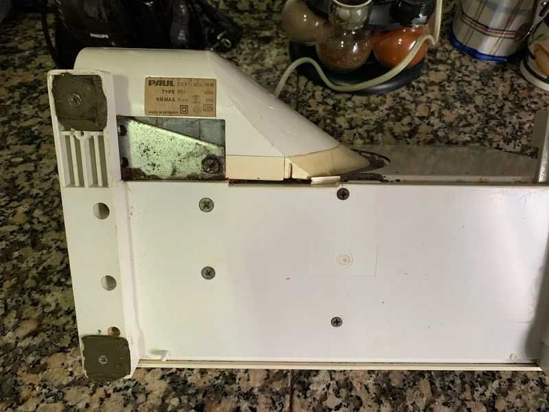 Fiambreira/ máquina de cortar fiambre ou queijo