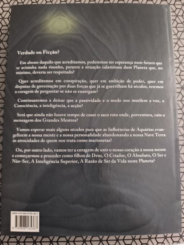 A viagem dos Senhores do mundo - Silveira Borges