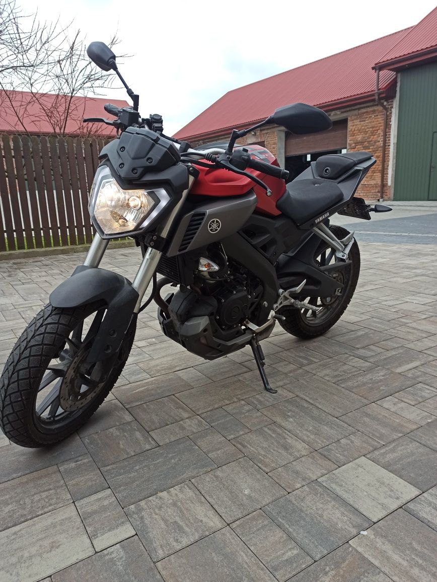 Yamaha mt 125           .