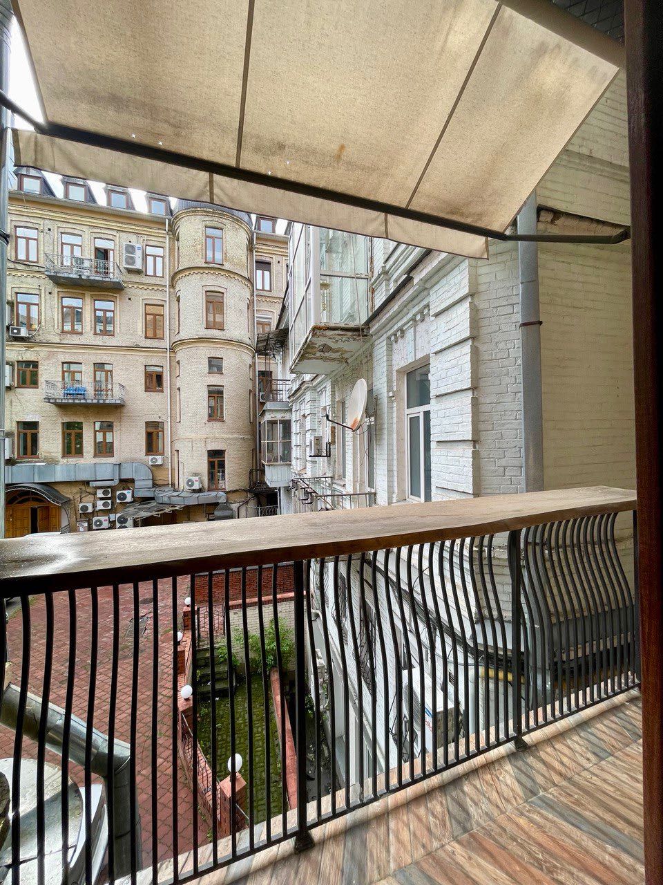 Квартира 50 м² з новим ремонтом, Михайлівська 6А, історичний центр