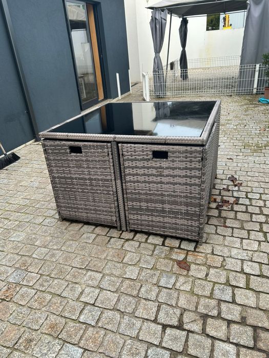 Mesa da Jardim c/ 4 cadeiras e 4 bancos