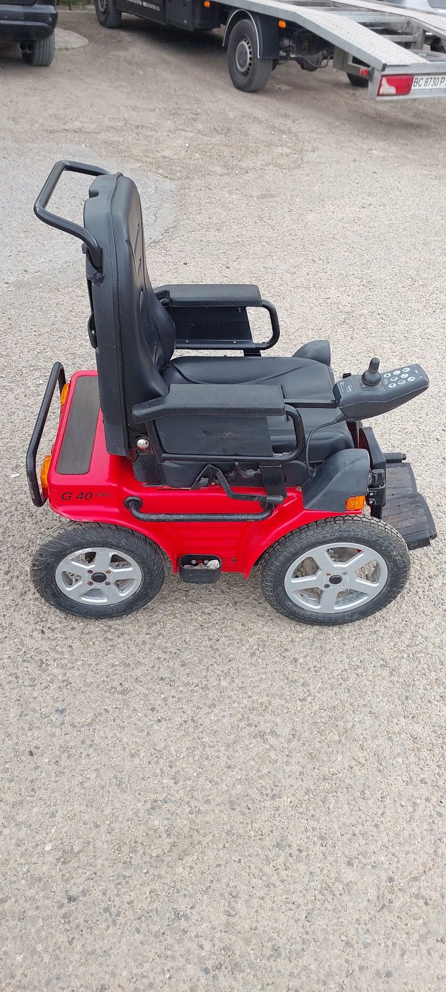Інвалідний візок електричний Invacare G40.