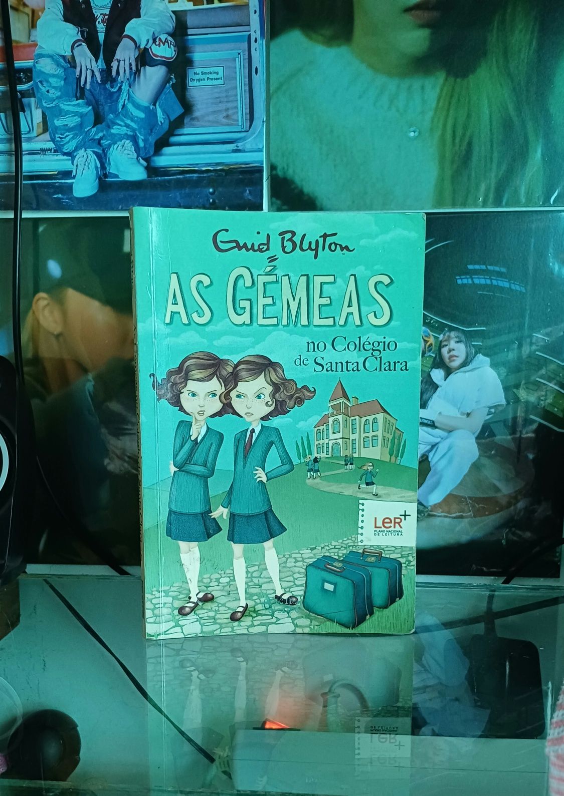 As gêmeas no colégio de santa clara