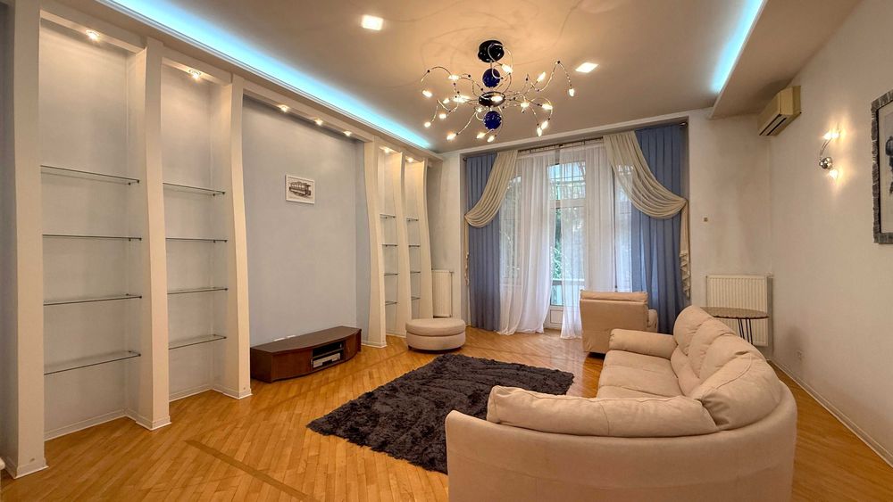 АРЕНДА • 3к кв с камином • Царский дом в Отраде • Французский бульвар