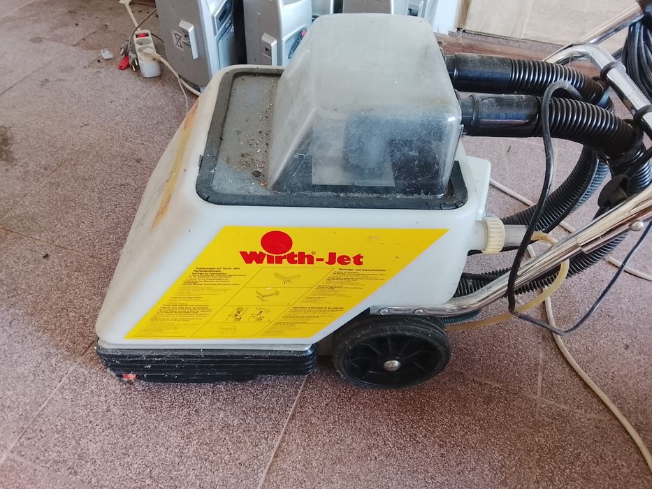 Urzadzenie czyszczace podlogi wirth jet