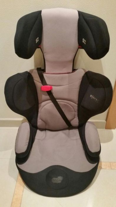 Cadeira da Bébé Confort Hipsos Safe Side dos 15Kg aos 36 Kg.
