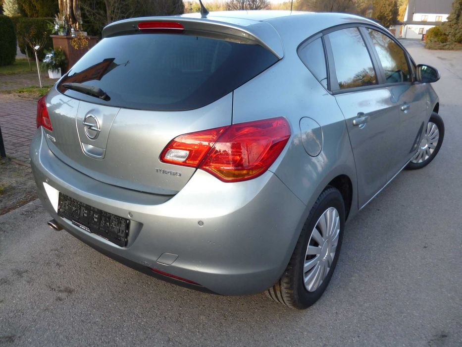 Opel Astra j 1.4 Turbo 140 koni klima,półskóry 167tys.km 100% orginał.
