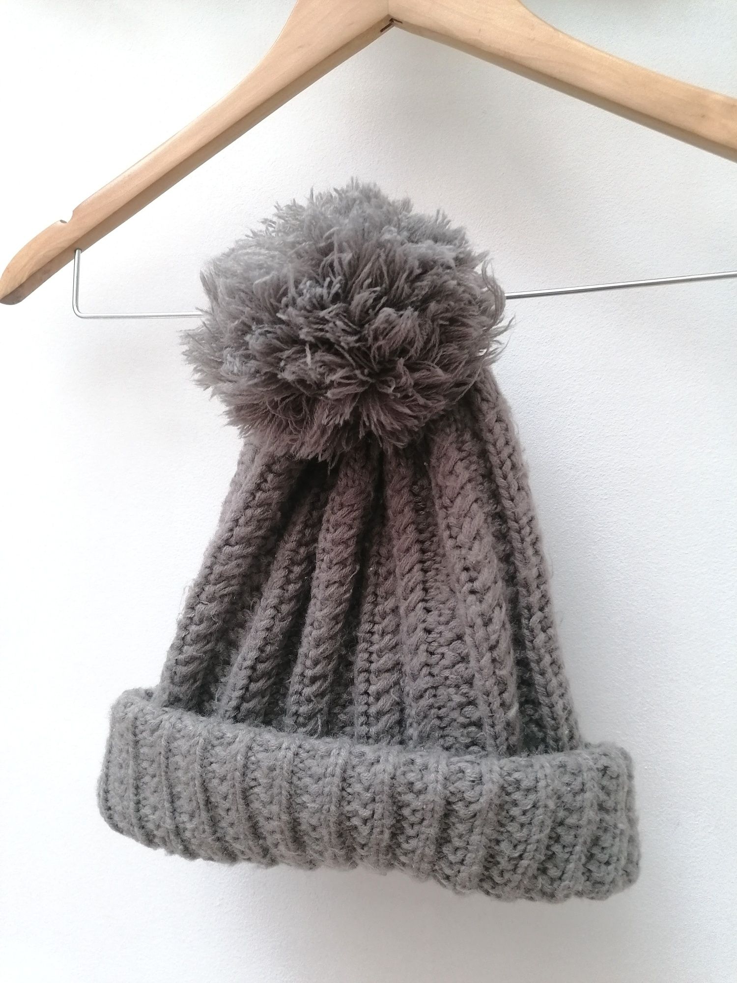 Gorro de Malha Cinzento