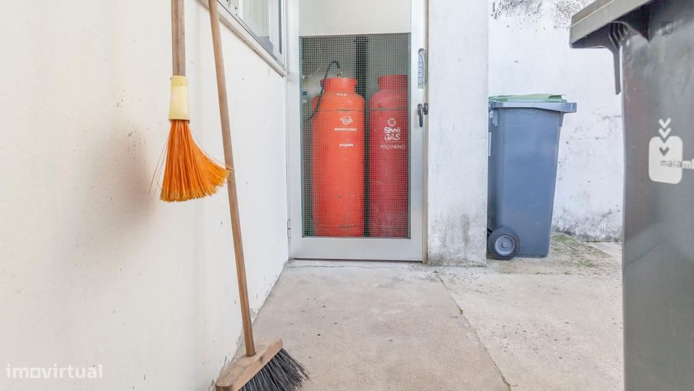 Quarto - localizado em Pedrouços Porto