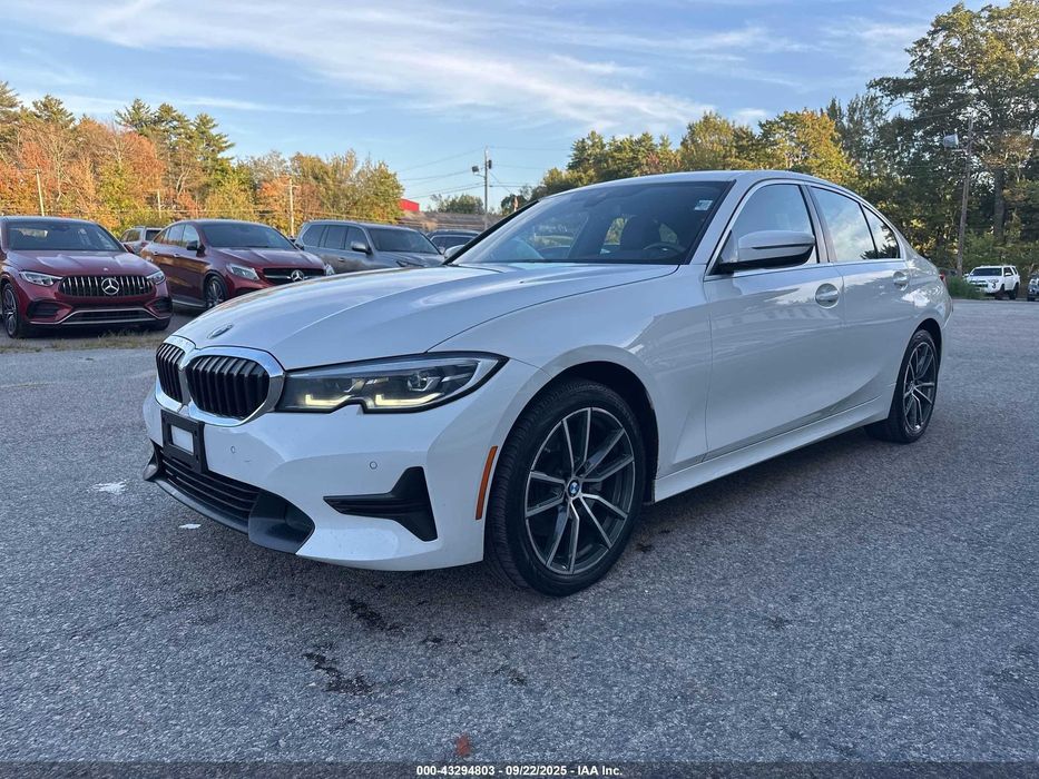 2020 BMW 3 Series в порту