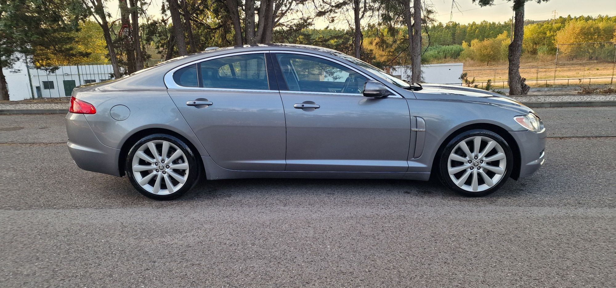 Jaguar XF 3.0 imaculado