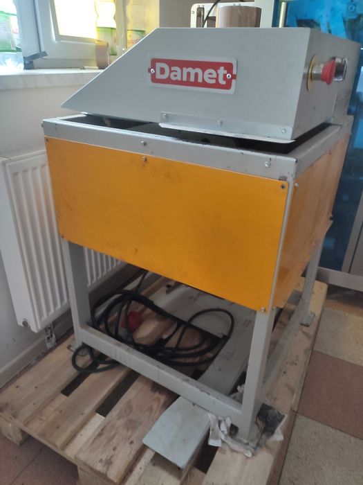 Damet E330 Nacinarka kartonów wypełniacz kartonowy