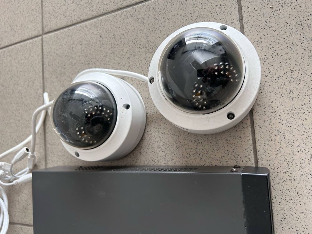 Sistema de video vigilâcia com 4 câmaras de gravação diurna