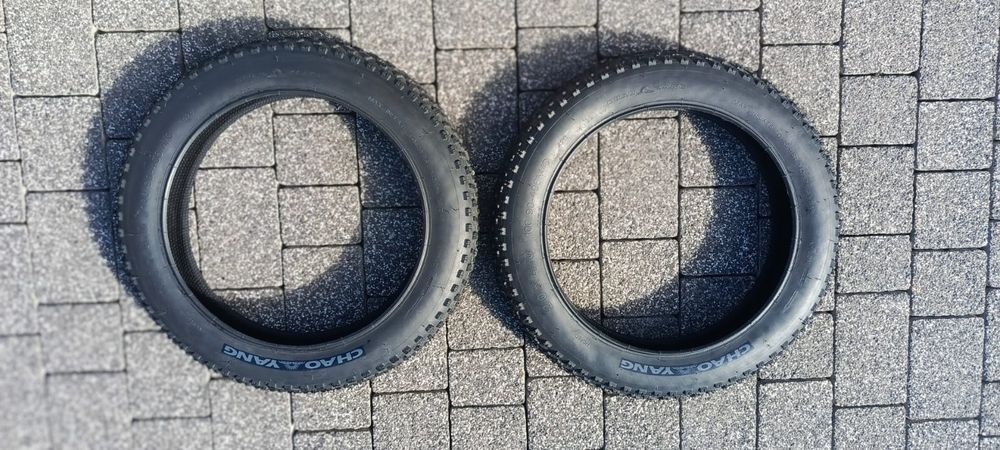 opony 20x4.0 jak nowe