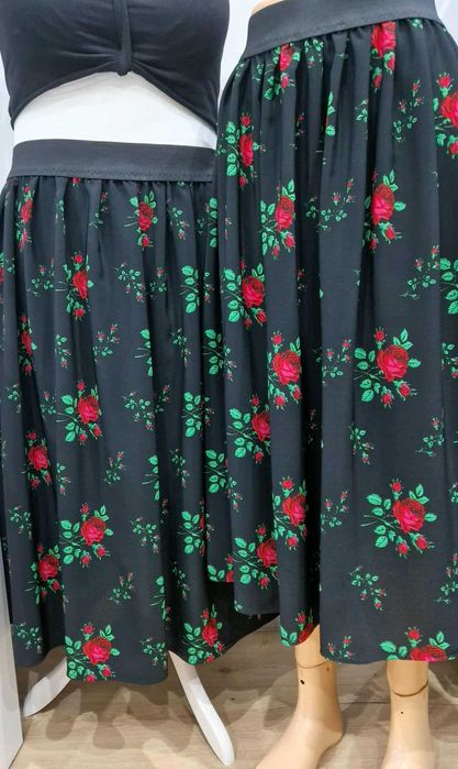 Spódnica ludowa, góralska, czarna w różyczki 4XL(48)