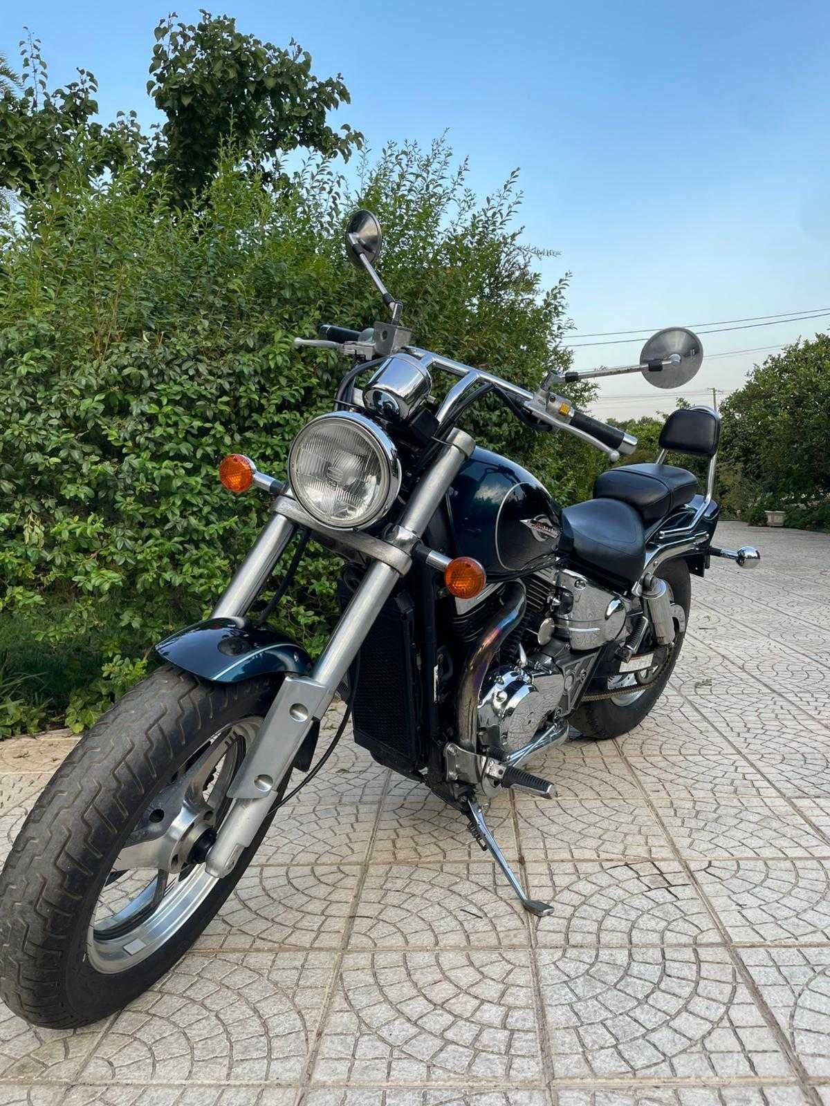Suzuki Marauder VZ 800 (25kW) com 21.188 km