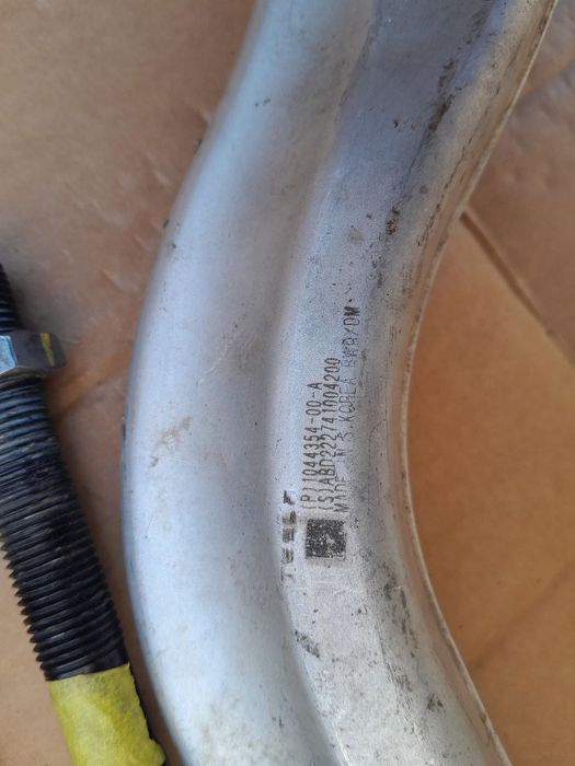 Оригінальні запчастини по рульовій і ходовій на Теслу Модель Y