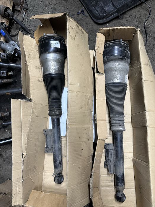 Стойка пневмо задняя L, R Mercedes S 222 C 217 A2223200413 A2223207313