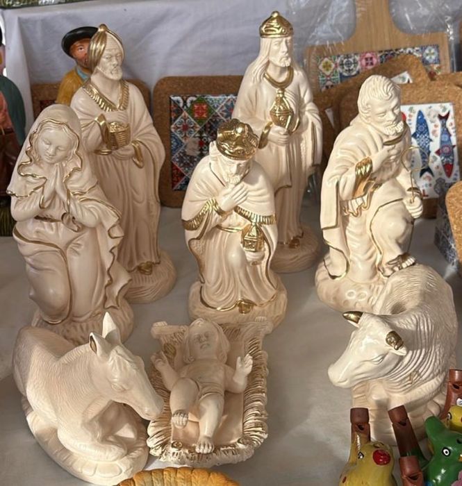 Presépio de barro pintada