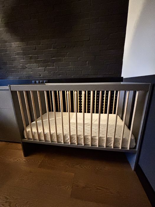 Komplet mebli niemowlecych łóżeczko komoda+ przewijak