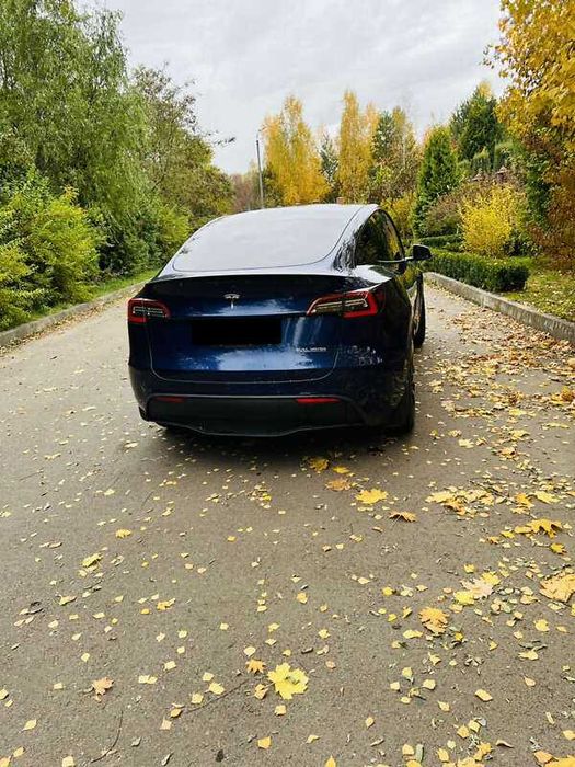 Tesla Model Y 2021 80.5 kWh Dual Motor AWD