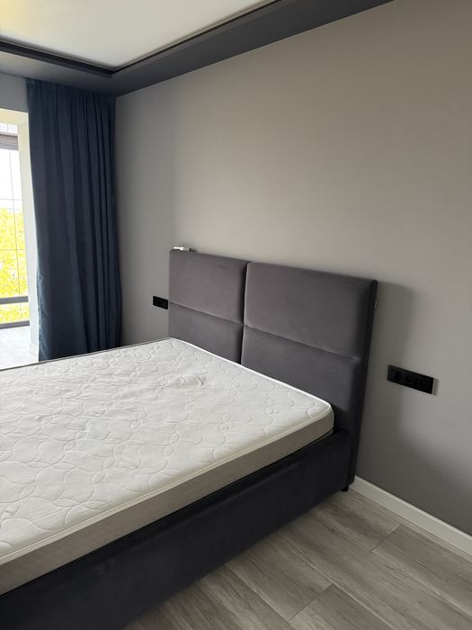 Продам 4 кімнатну простору квартиру