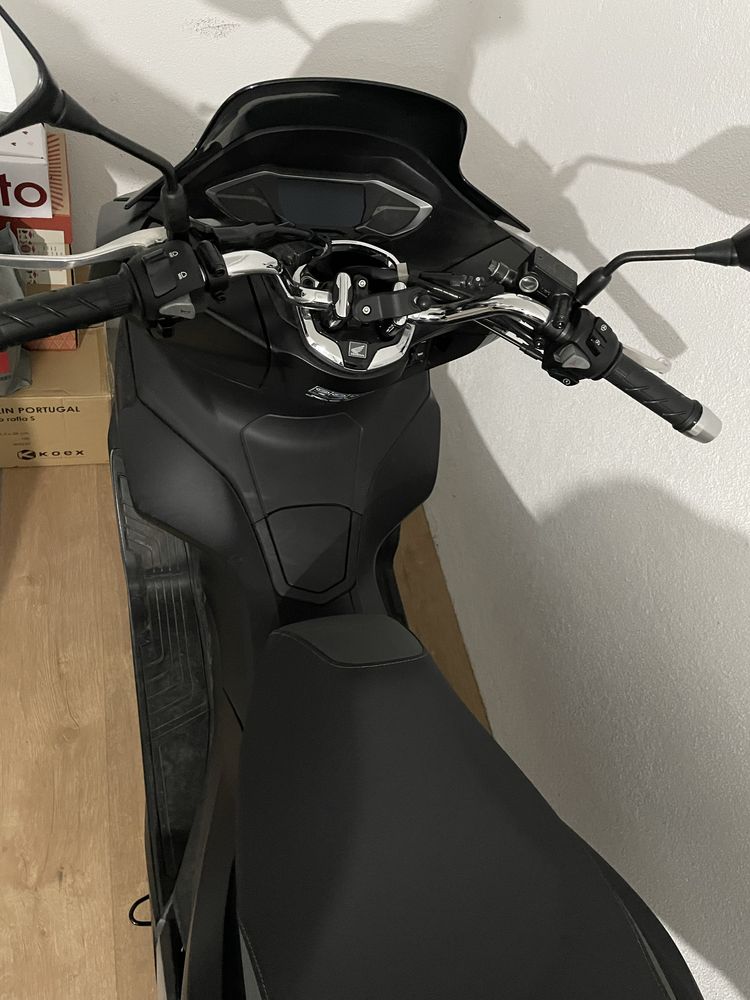 Honda PCX 125 com Topcase