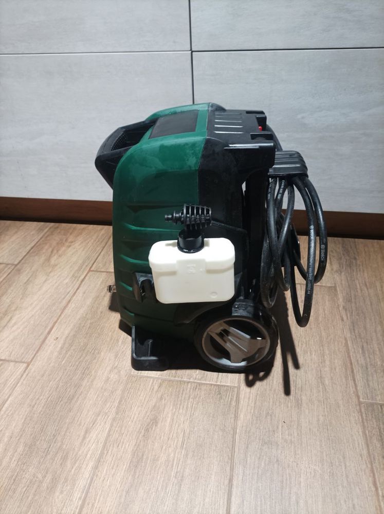 Мийка високого тиску Bosch universal Aquatak 130