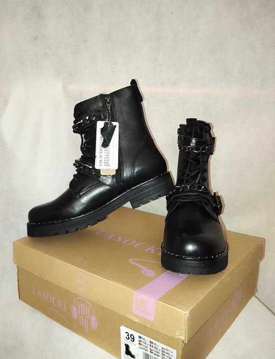czarne workery łańcuchami skórzane botki Lasocki skóra naturalna 39 38