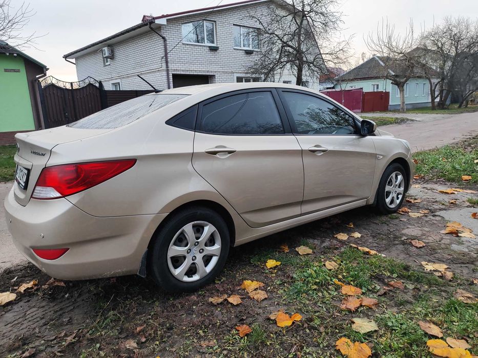 Hyundai Accent 2012 г. 1.4 газ/бенз. АКПП.Отличное состояние