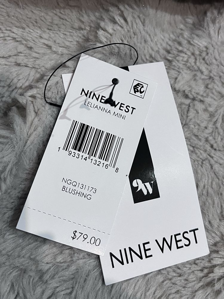 Ніжна сумочка Nine West, колір пудра