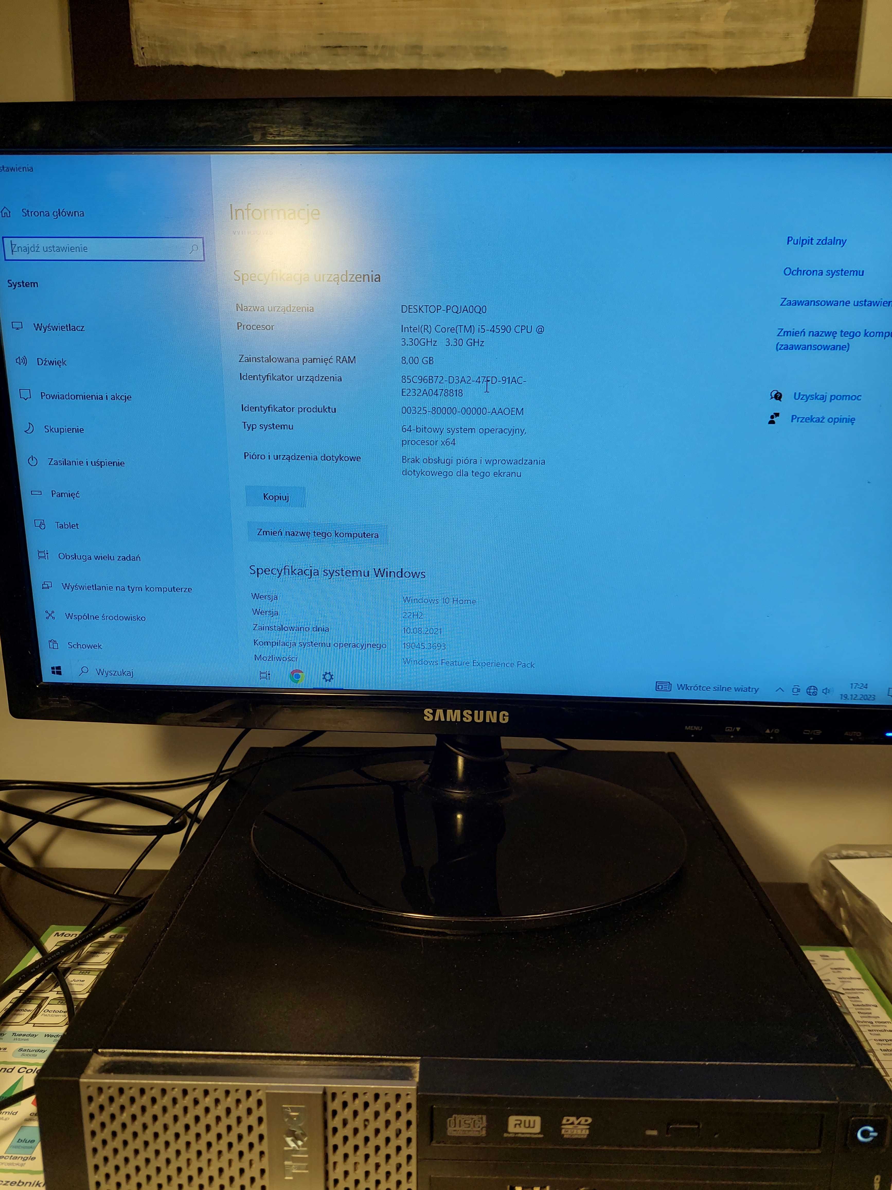 Komputer desk + monitor + klawiatura + myszka