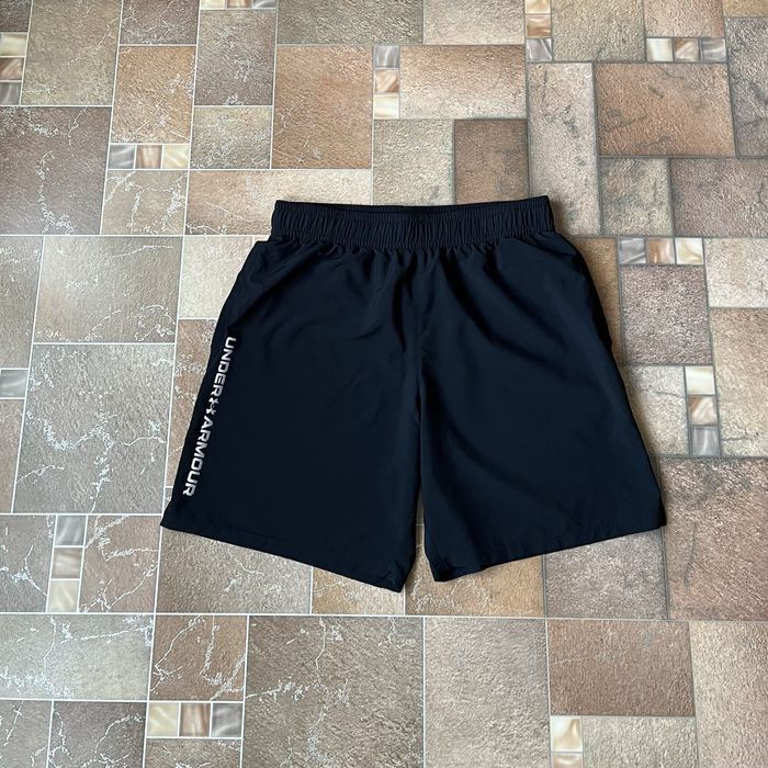 Under Armour спортивні шорти