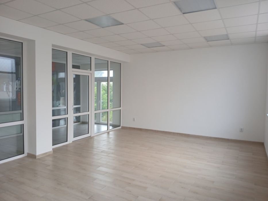 Продаж приміщення в ТЦ під комкрцію