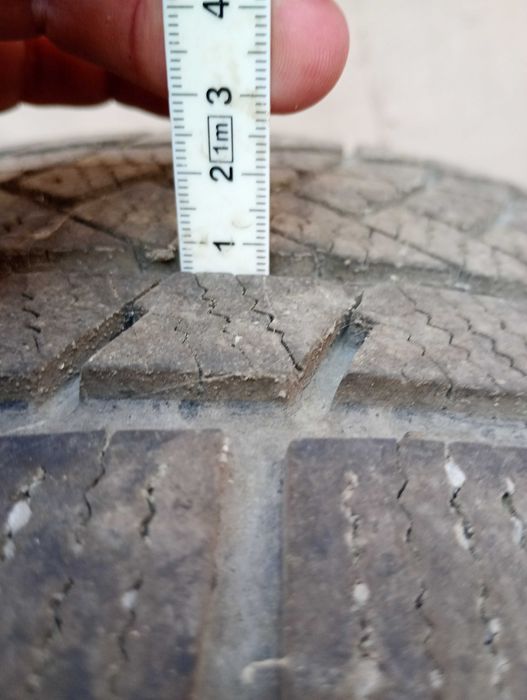 opony zimowe Continental WinterContact 235/45 2R18 DOT4418, ok. 5,5 mm