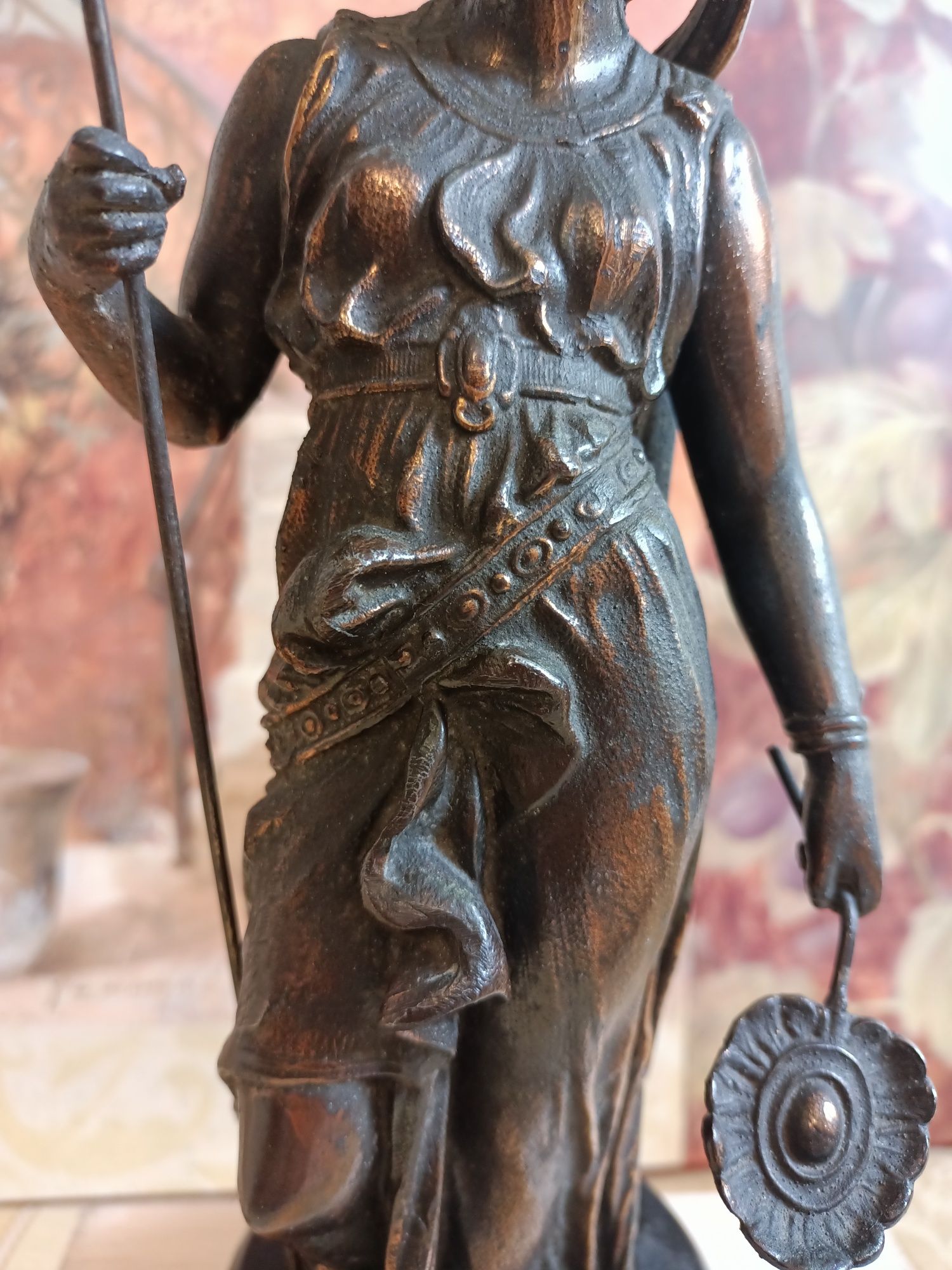 Zabytkowa rzeźba,figura, kobieta,antyk.