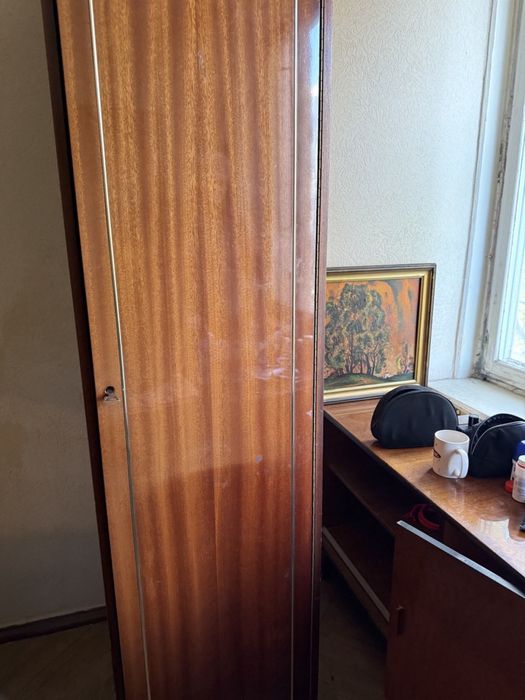 Віддам безкоштовно меблі на Василя Тютюнника