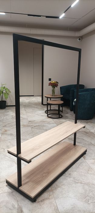 Стійки-вішалки  для одягу