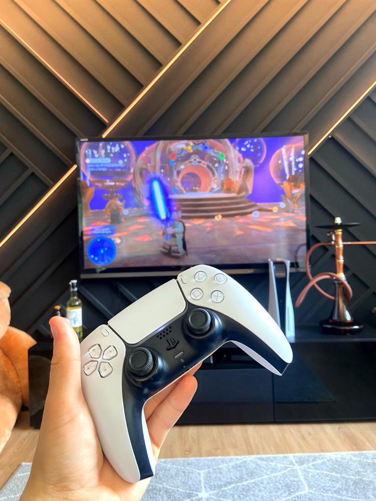 Playstation 5 z napędem | 2 pady | + Gra | Białystok